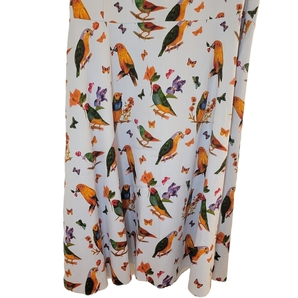 Lady Voluptuous ( Lady V) Vintage Inspired Birds & Butterfly Print Midi Length - Picture 4 of 13